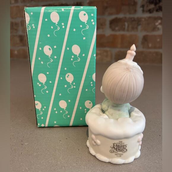 Precious Moments The Sweetest Club Around Boy Popping out of Cake 1988 in box - Picture 4 of 6